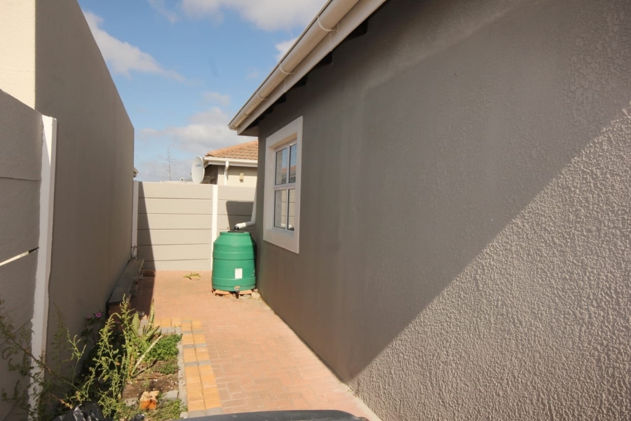 2 Bedroom Property for Sale in Muizenberg Western Cape